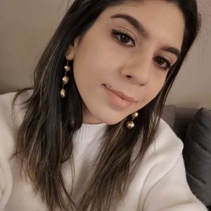 Meet your Posher, Gülce